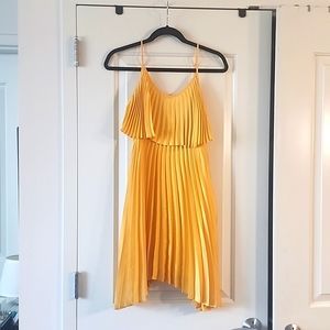 Pleated Laundry Yellow Summer Dress - Size 2